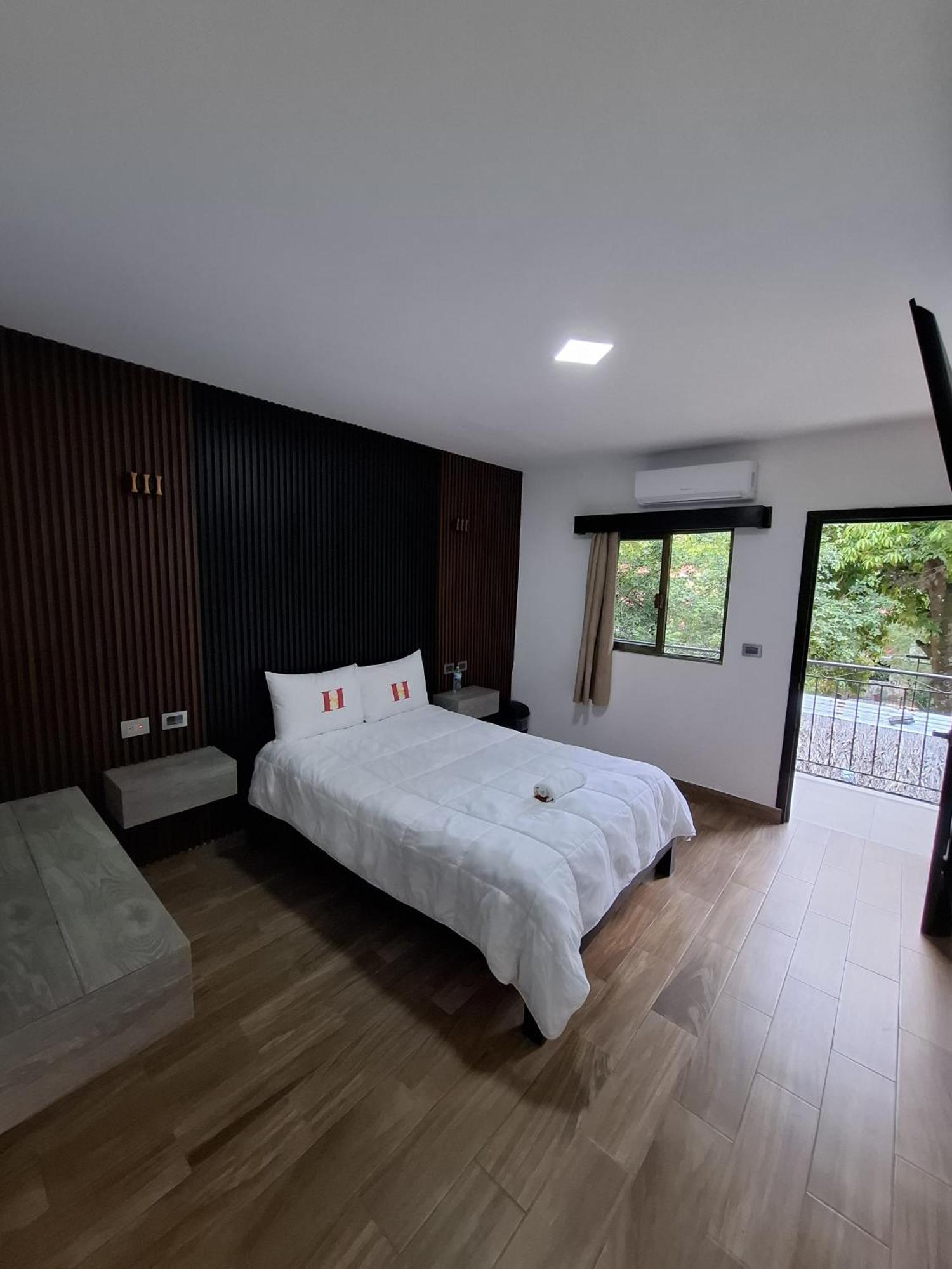 Hotel Sevilla פלנקה מראה חיצוני תמונה
